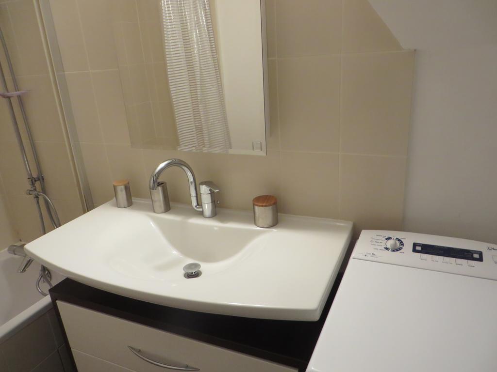 Au Quai Des Pecheurs Apartment Strasbourg Room photo
